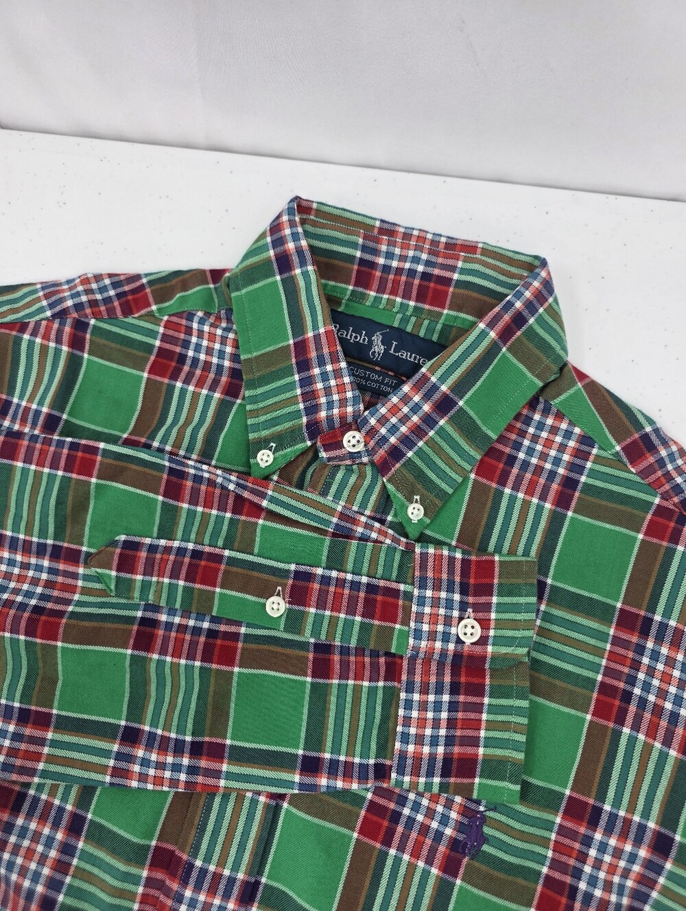 Vintage Ralph Lauren Custom Fit L/S Shirt Green Red Plaid Men's Size Medium.